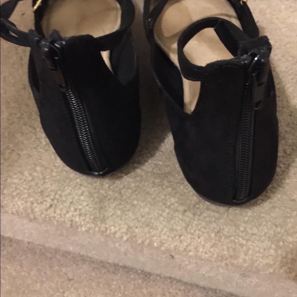 Flats - Picture 2 of 2